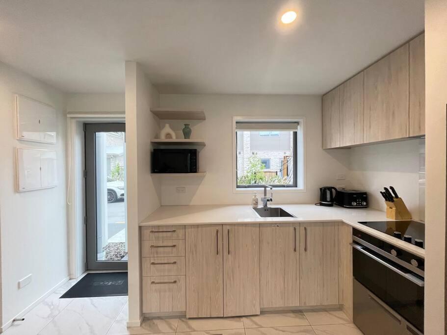 Parkside Retreat - 3 Beds -sleeps 6 Near Westfield Ferienhaus *